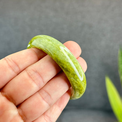 Natural Serpentine Bangle Leaf Style Size 50 mm