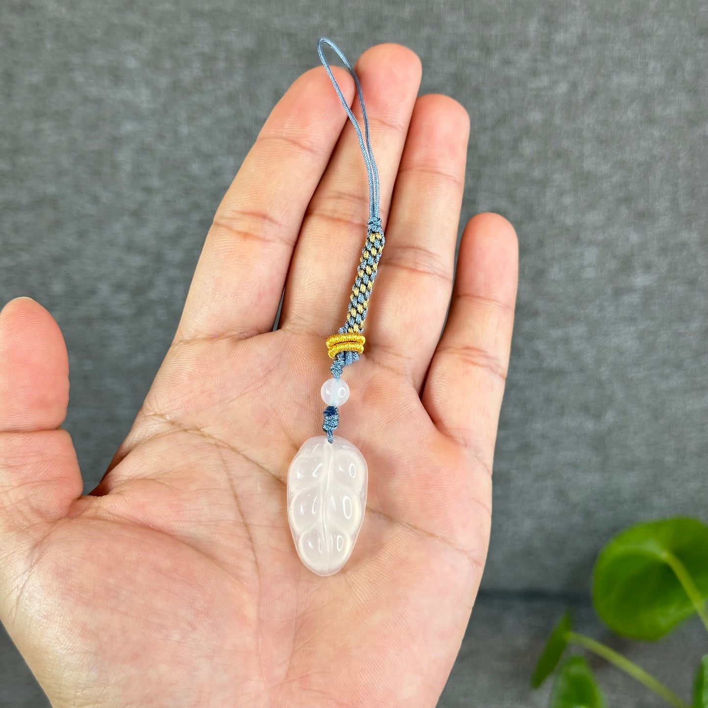 Natural White Agate Leaf Hanging Accessory(Random Color Based on Availability)