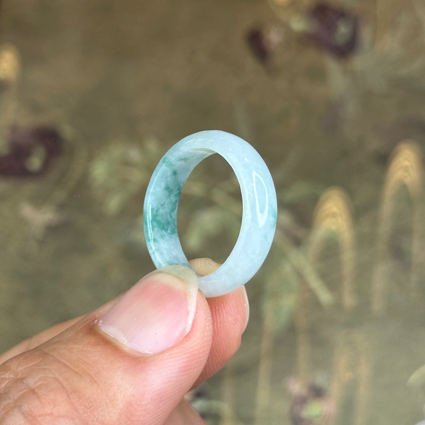 Natural Floating Floral Moss Green Semi Translucent VIP Ring Leaf Style Size 1.85