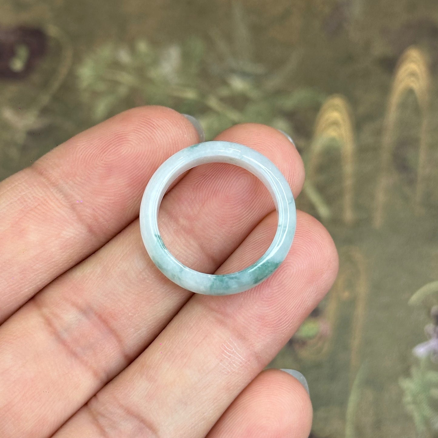 Natural Floating Floral Moss Green Semi Translucent VIP Ring Leaf Style Size 1.85
