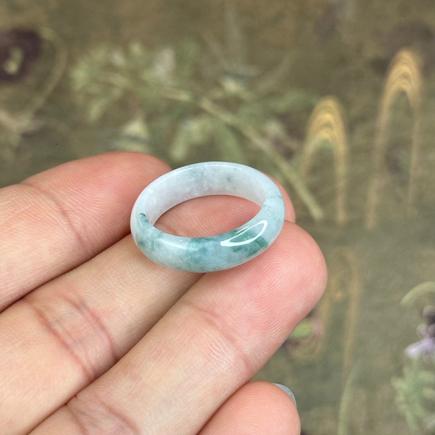 Natural Floating Floral Moss Green Semi Translucent VIP Ring Leaf Style Size 1.85
