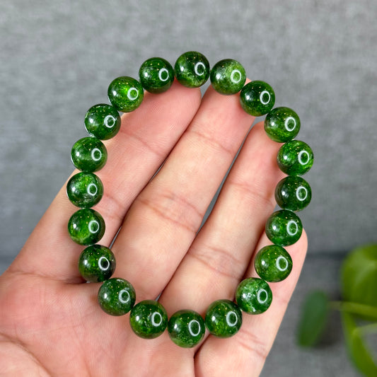 Natural Diopside Bracelete Size 10 mm