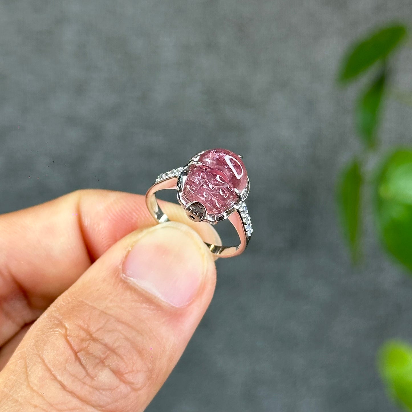 Pixiu Natural Tourmaline Ring in 10 k White Gold Setting Size 1.7