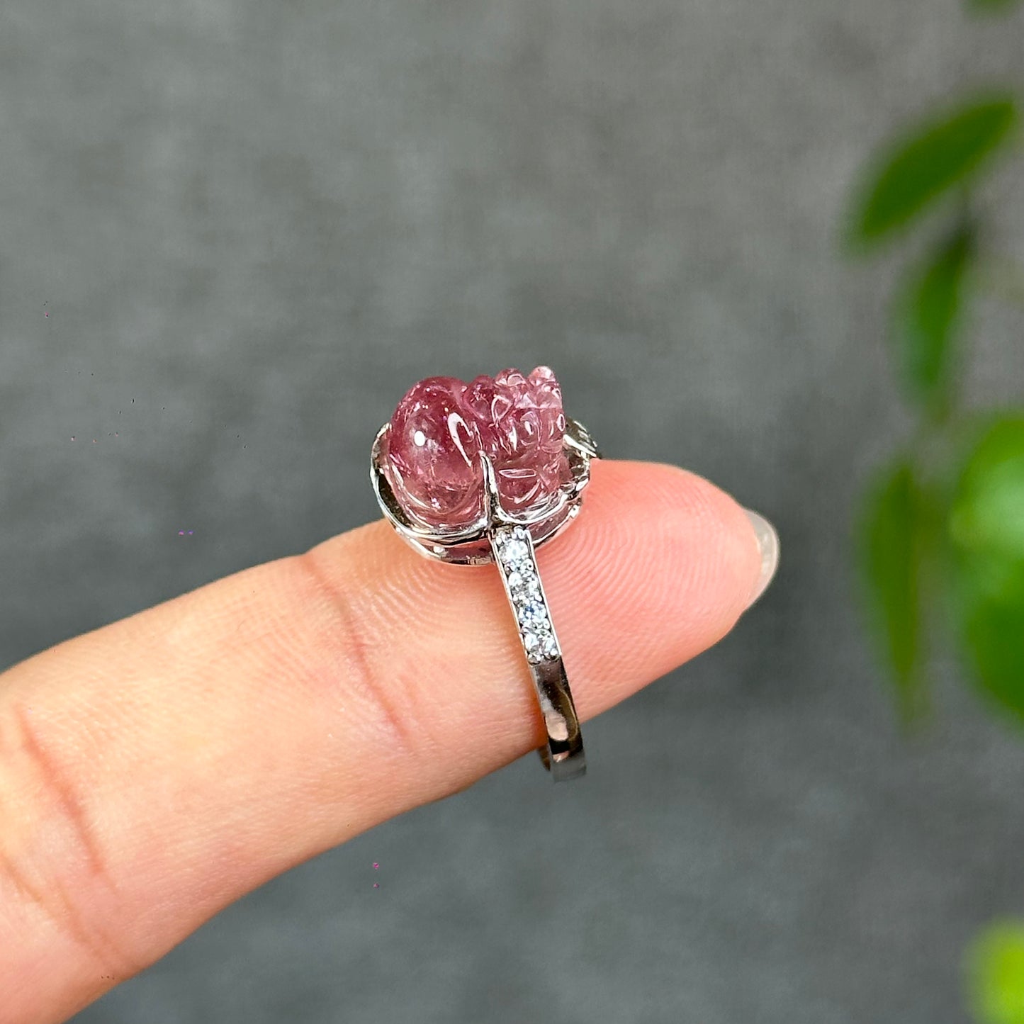 Pixiu Natural Tourmaline Ring in 10 k White Gold Setting Size 1.7