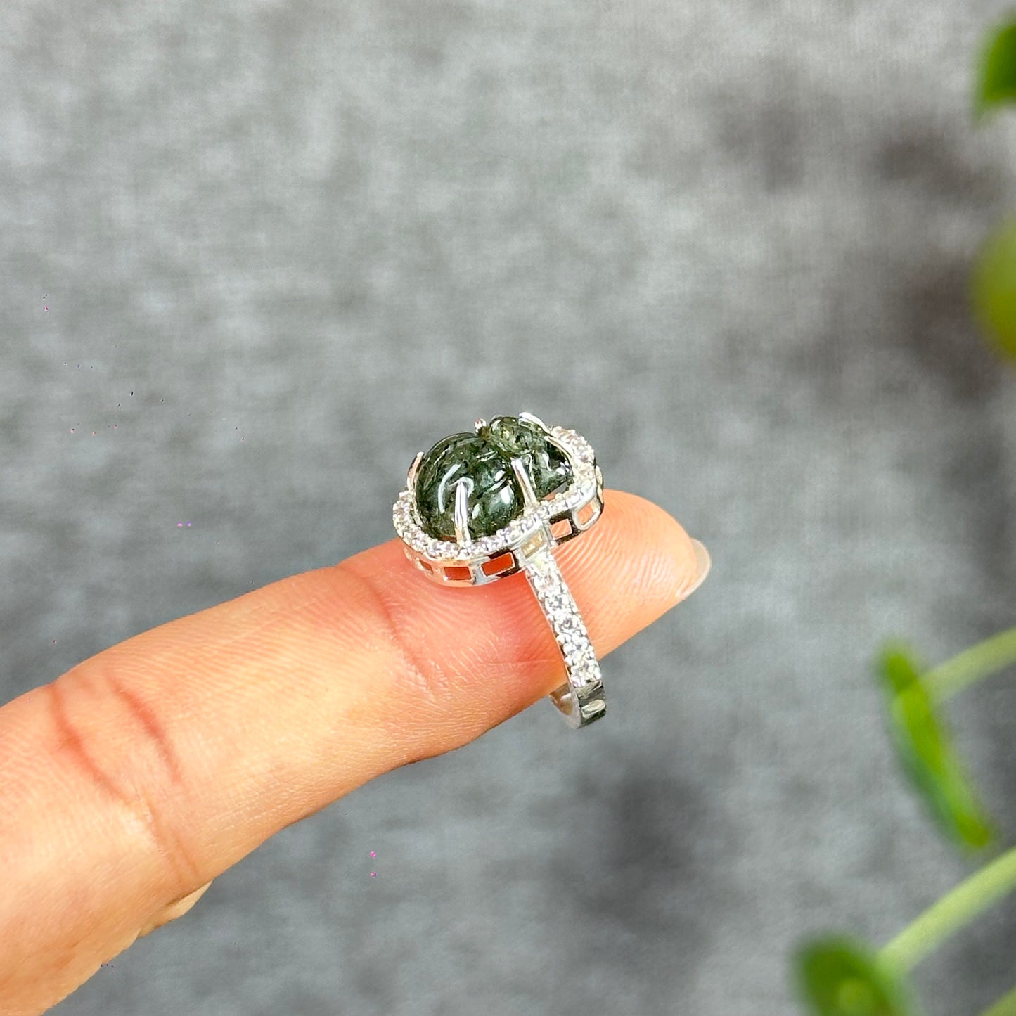 Green Rutilated Quartz Money Bag Ring in Silver with White Stone Setting Size 1.65