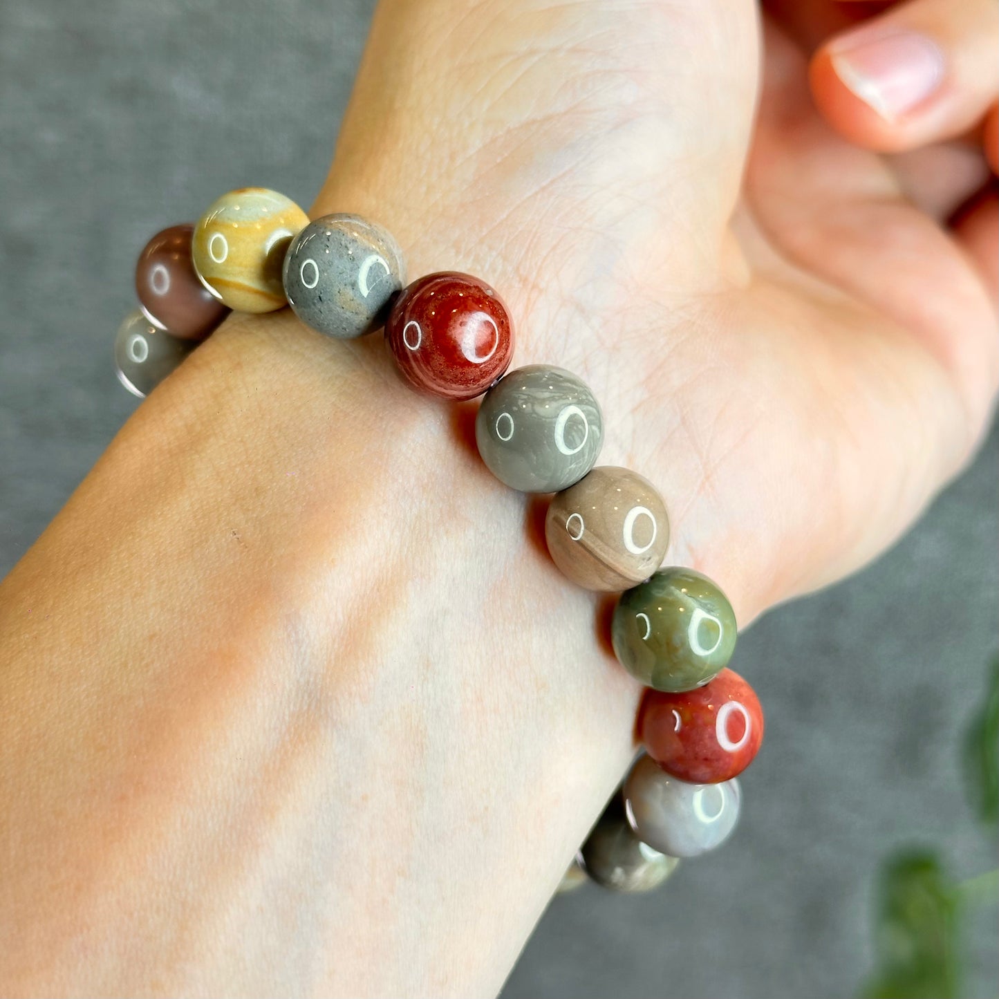 Multi Colour Natural Alashan Agate Bracelet Size 11.2 mm