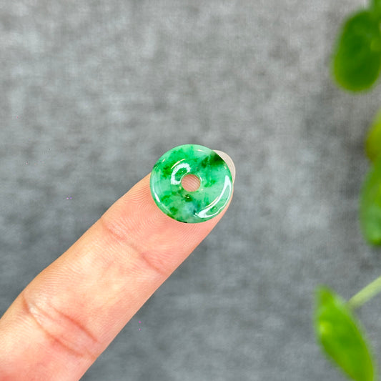 Natural Dong Dieu Donut Bright Apple Green Semi-Translucent Jadeite Jade Charm 15-16 mm