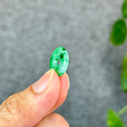 Natural Dong Dieu Donut Bright Apple Green Semi-Translucent Jadeite Jade Charm 15-16 mm