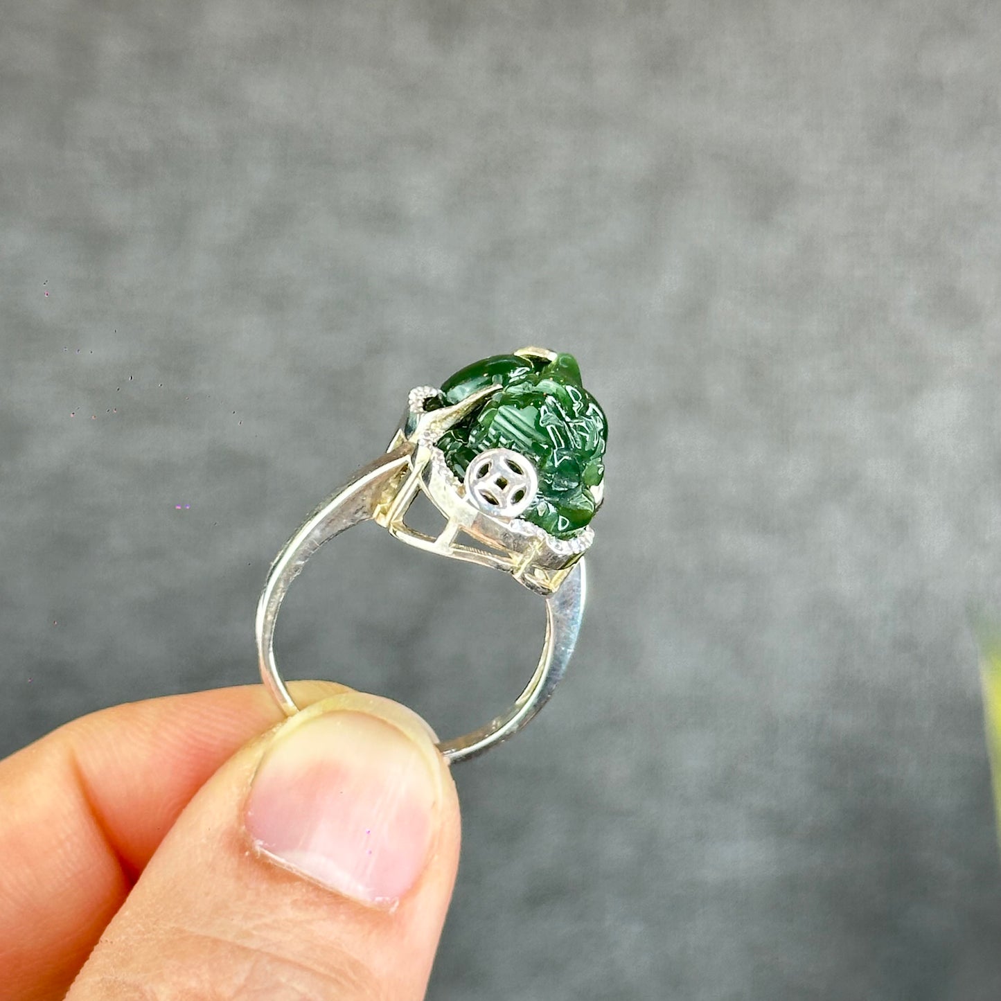 Bague Pixiu Nephrite Jade Argent avec Serti Pierre Blanche Taille 1.7