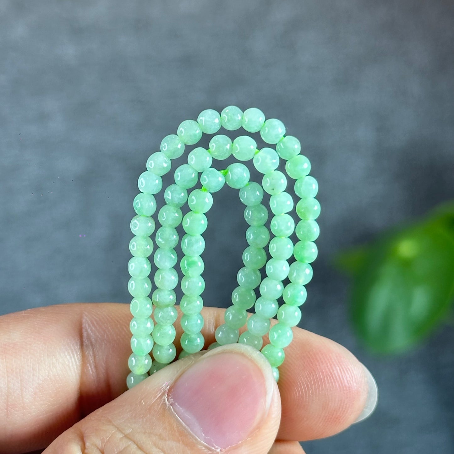Apple Green Natural Jadeite Jade Triple Wrap Bracelet Size 4 mm