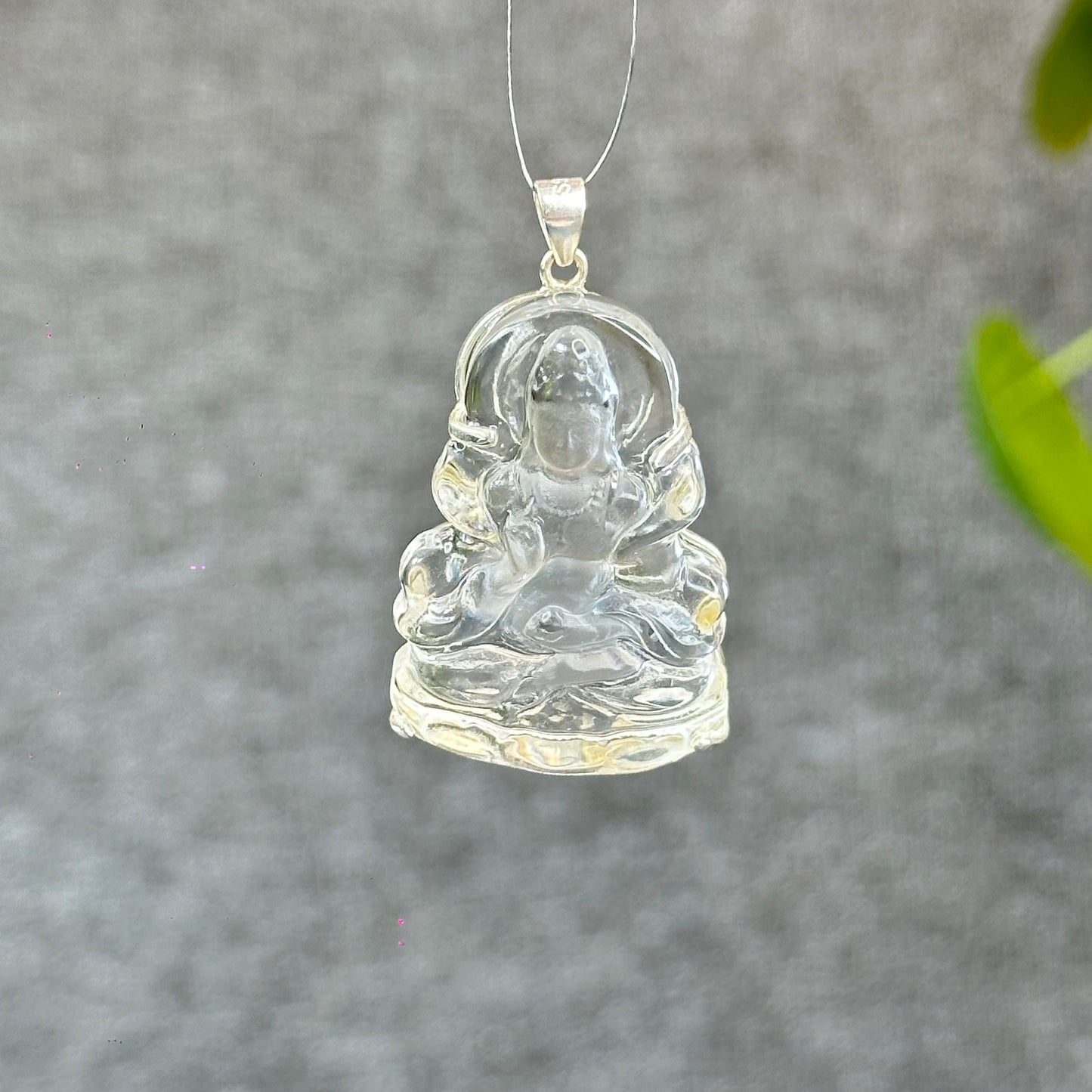 Natural Clear Quartz Quan Yin Buddha Pendant with Paw Hook s92 Silver