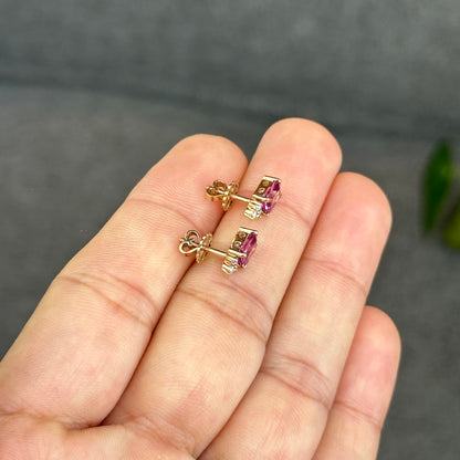 Boucles d'oreilles rectangulaires en spinelle rose et moissanite sur monture en or rose 14 carats