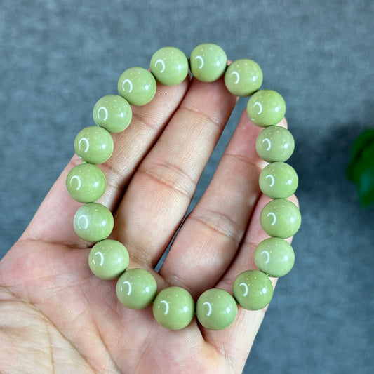 Natural Pastel Green Alashan Agate Bracelet Size 11.8 mm