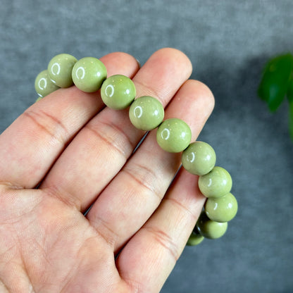Natural Pastel Green Alashan Agate Bracelet Size 11.8 mm