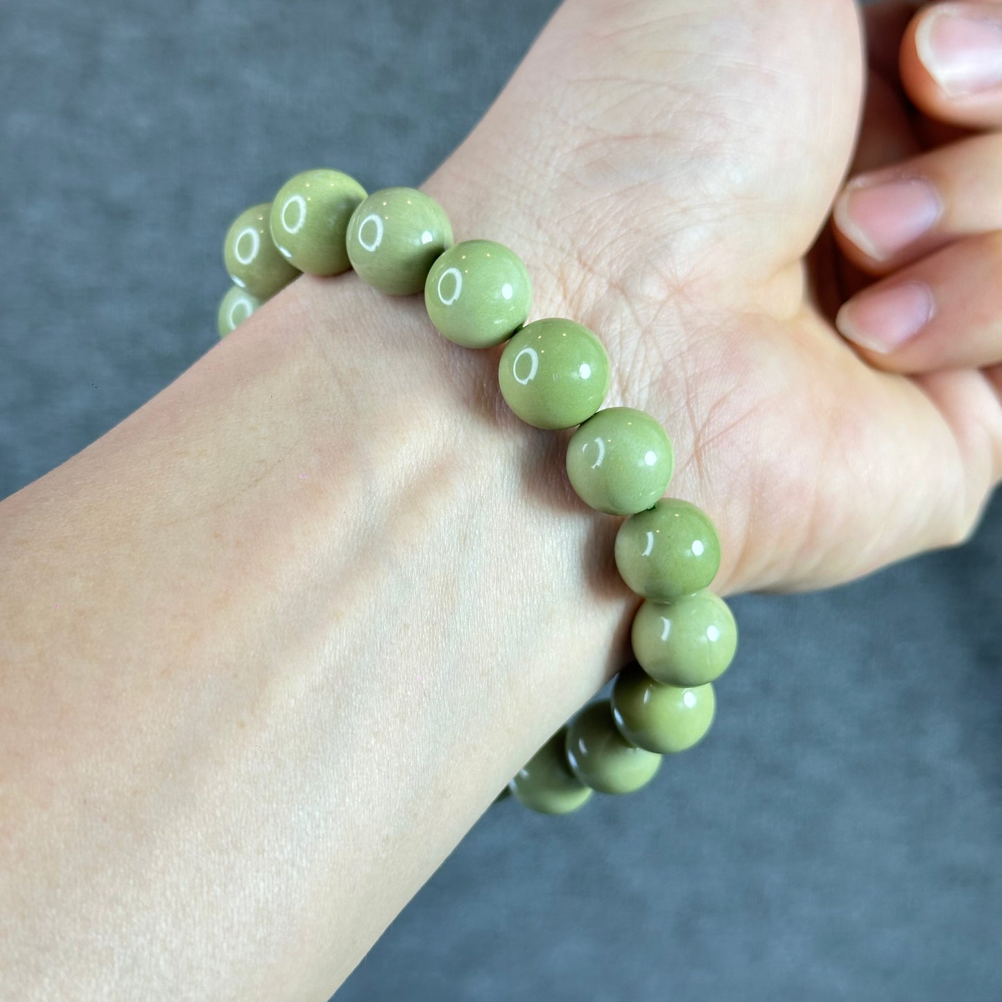 Natural Pastel Green Alashan Agate Bracelet Size 11.8 mm