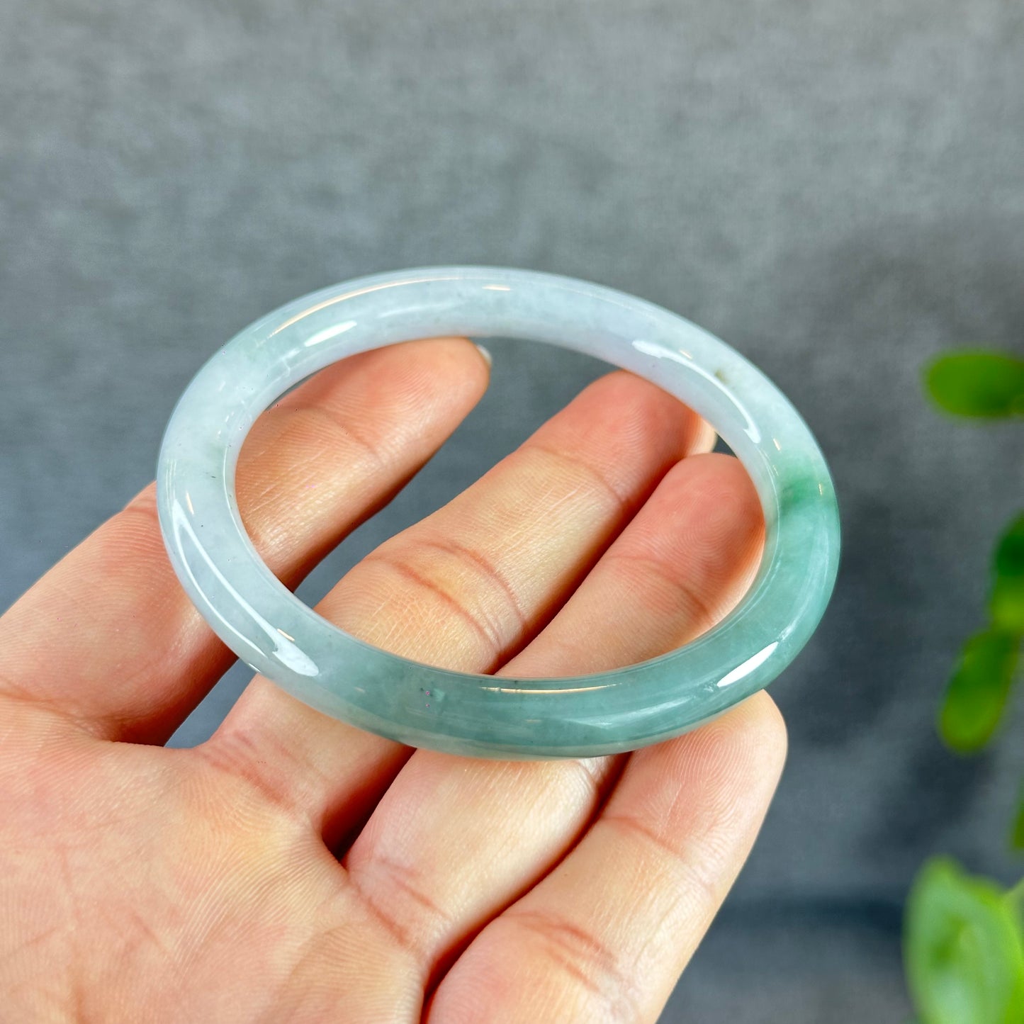 Moss Green Ivory White Natural Jadeite Jade Bangle Chopstick Style Size 55 mm