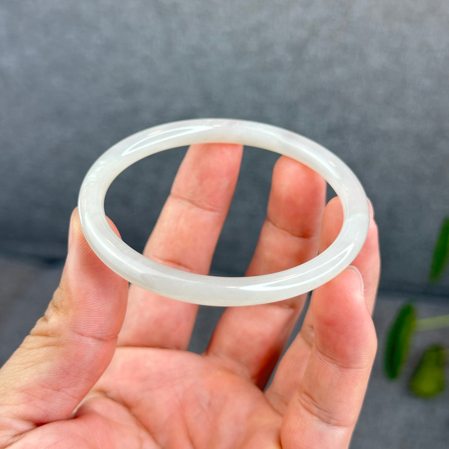 Natural Dark White Lotus Root Hetian Nephrite Jade Bangle Chopstick Style Size 58 mm