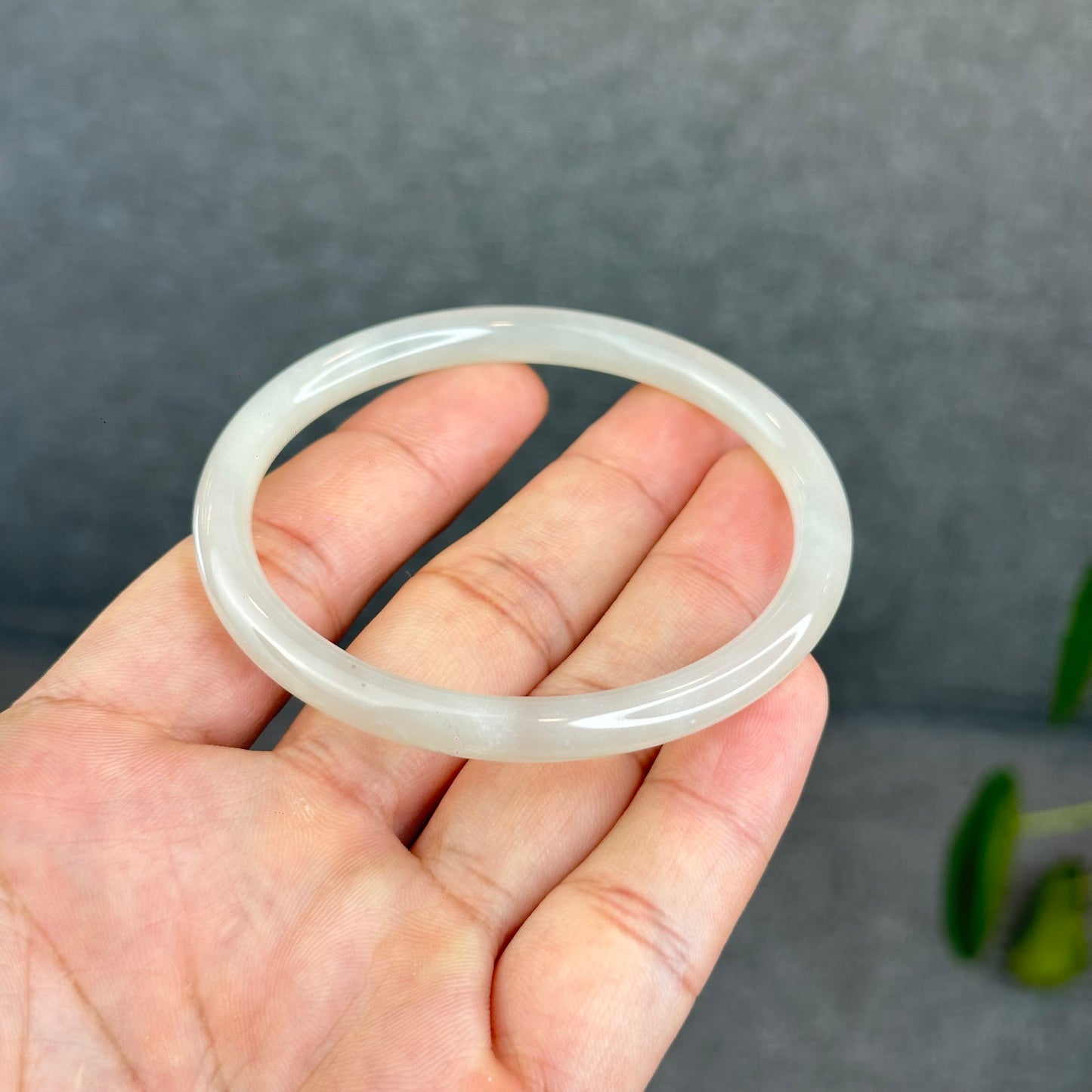 Natural Dark White Lotus Root Hetian Nephrite Jade Bangle Chopstick Style Size 58 mm