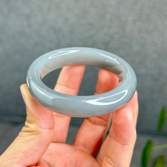 Natural Gradient Grey Hetian Nephrite Jade Bangle Leaf Style Size 51.8 mm