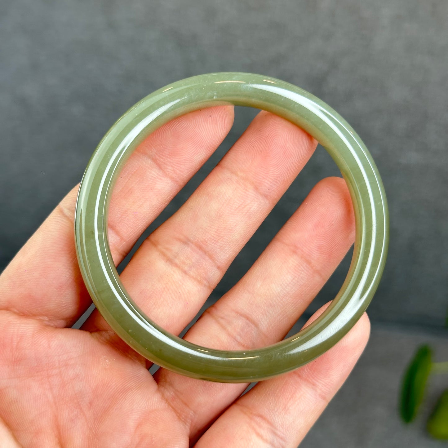 Natural Lake Green Hetian Nephrite Jade Bangle Leaf Style Size 56 mm
