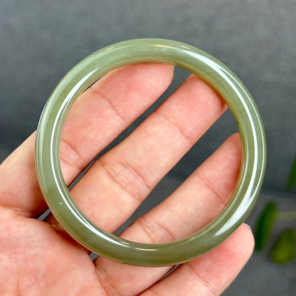 Natural Lake Green Hetian Nephrite Jade Bangle Leaf Style Size 56 mm