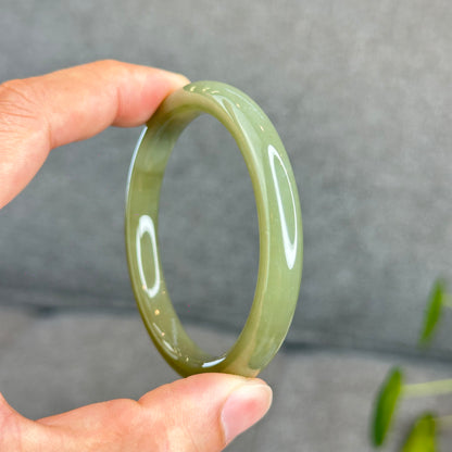 Natural Lake Green Hetian Nephrite Jade Bangle Leaf Style Size 56 mm