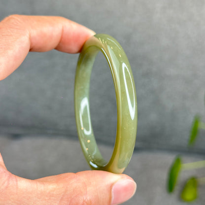 Natural Lake Green Hetian Nephrite Jade Bangle Leaf Style Size 56 mm