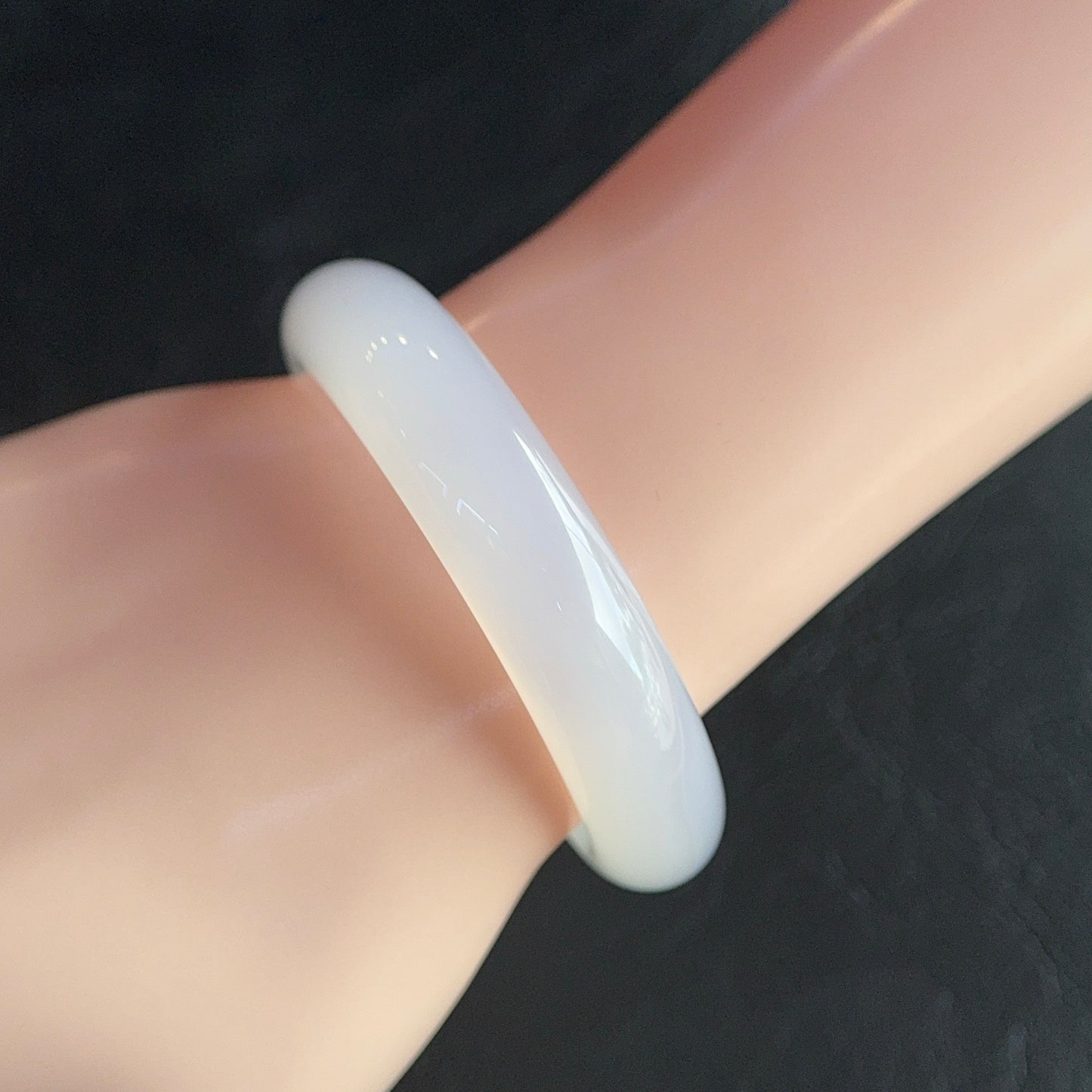 Natural Agate Bangle Leaf Style Size 50 mm