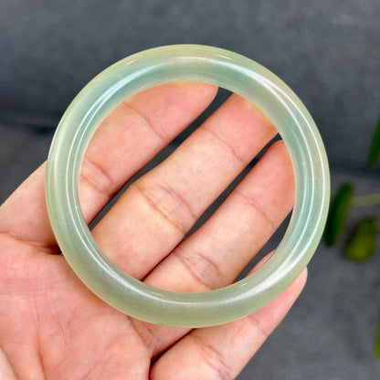 Natural Icy Serpentine Bangle Leaf Style Size 56 mm