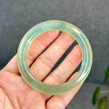 Natural Icy Serpentine Bangle Leaf Style Size 57 mm