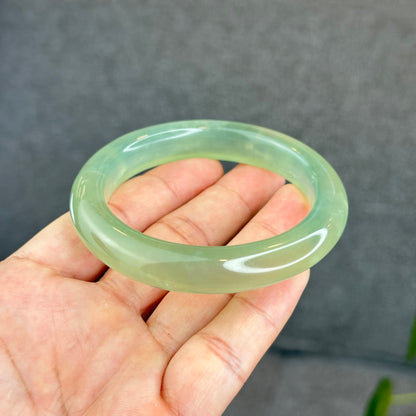 Natural Icy Serpentine Bangle Leaf Style Size 57 mm