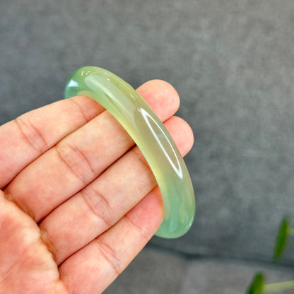 Natural Icy Serpentine Bangle Leaf Style Size 57 mm