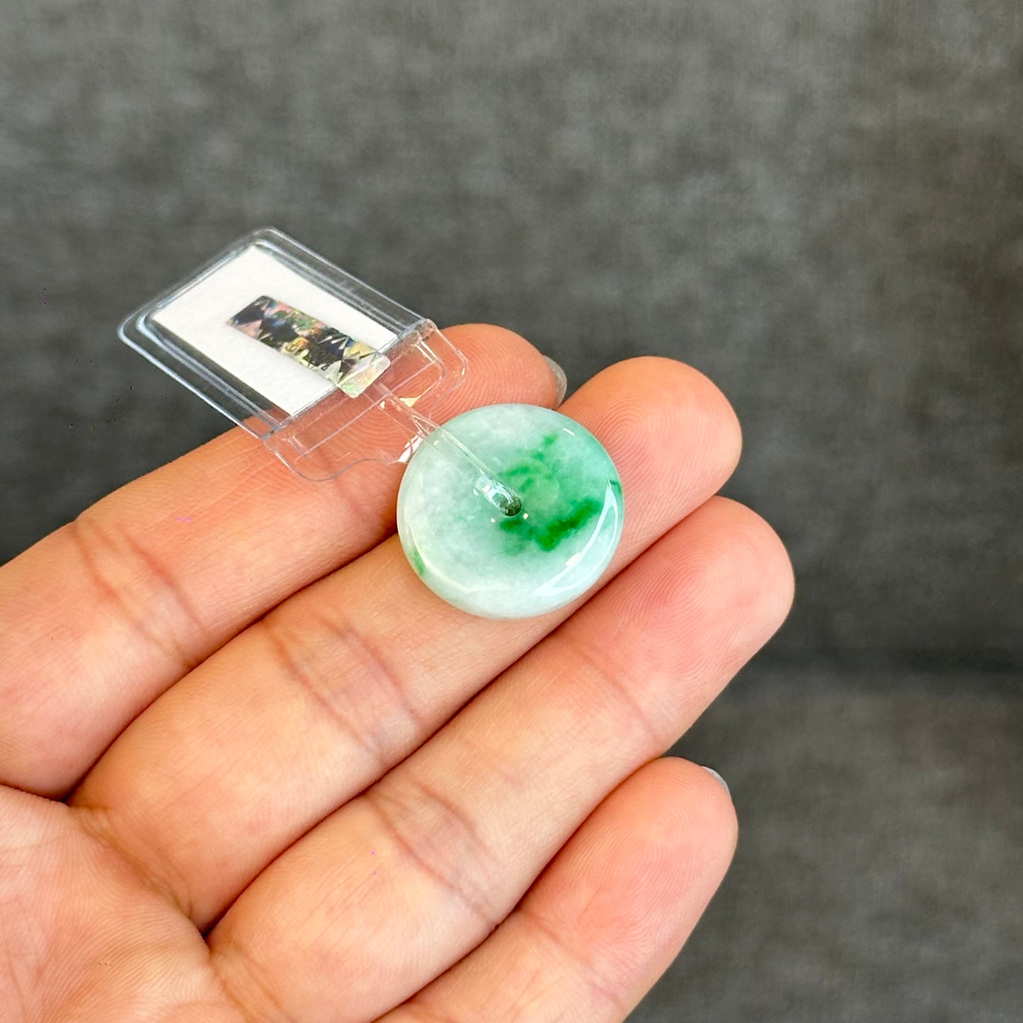 Natural Bright Apple Green Dong Dieu Jadeite Jade Type A Donut