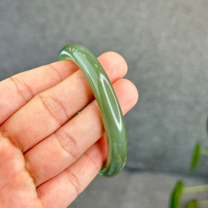 Natural Lake Green Hetian Nephrite Jade Bangle Leaf Style Size 58 mm