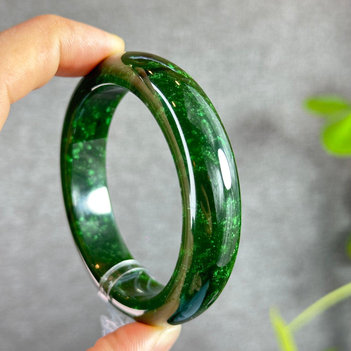 Natural Nephrite Jade Bangle Leaf Style Size 57 mm
