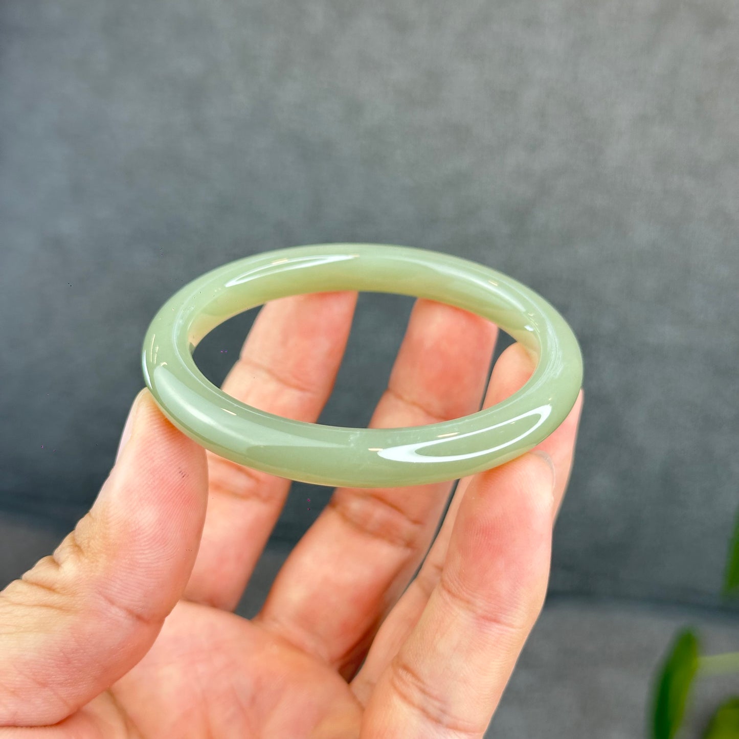 Natural Light Green Hetian Nephrite Jade Bangle Leaf Style Size 51 mm