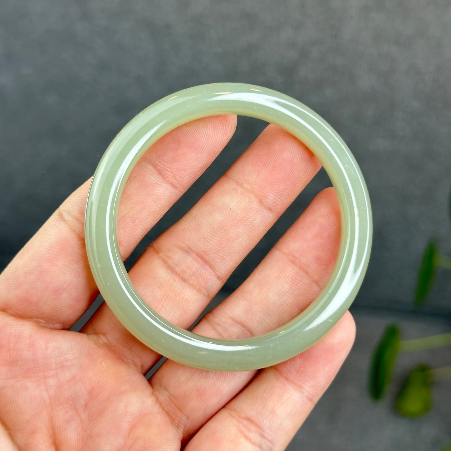 Natural Light Green Hetian Nephrite Jade Bangle Leaf Style Size 51 mm
