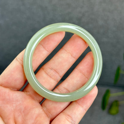 Natural Light Green Hetian Nephrite Jade Bangle Leaf Style Size 51 mm
