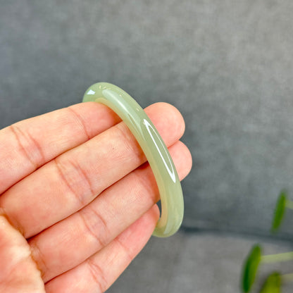 Natural Light Green Hetian Nephrite Jade Bangle Leaf Style Size 51 mm