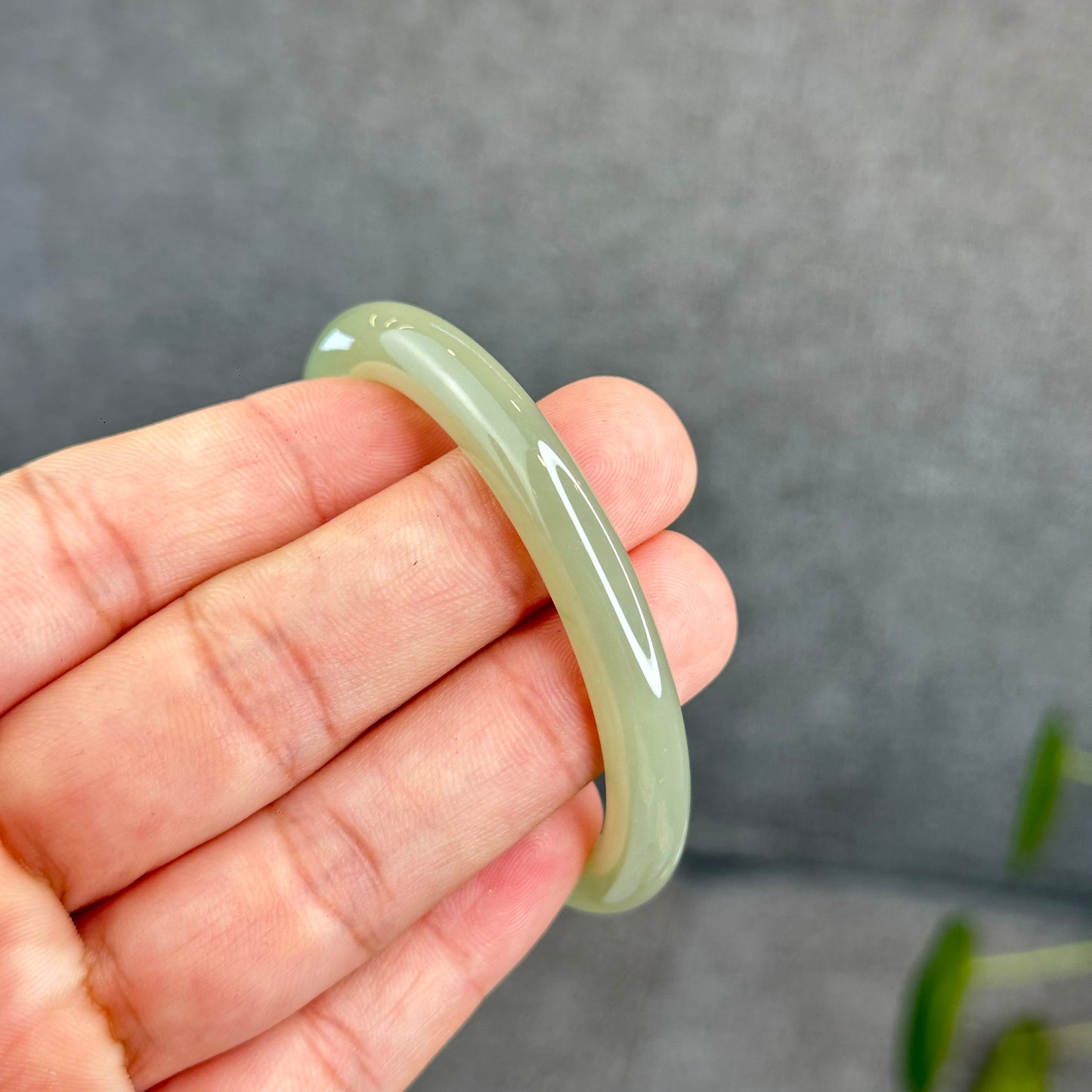 Natural Light Green Hetian Nephrite Jade Bangle Leaf Style Size 51 mm