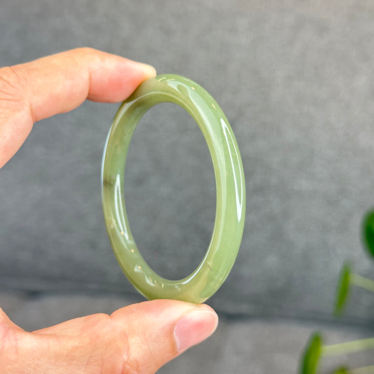 Natural Green Tea Hetian Nephrite Jade Bangle Chopstick Style Size 52 mm