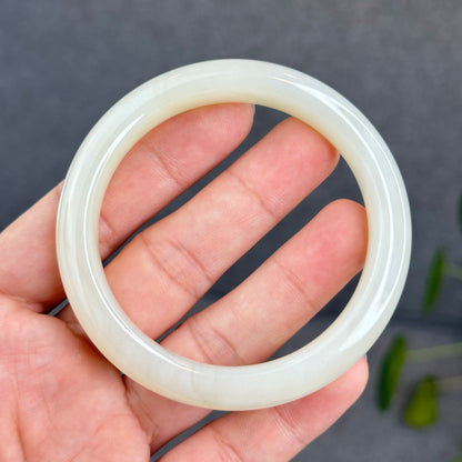 Natural Milky Beige Hetian Nephrite Jade Bangle Leaf Style Size 57.7 mm