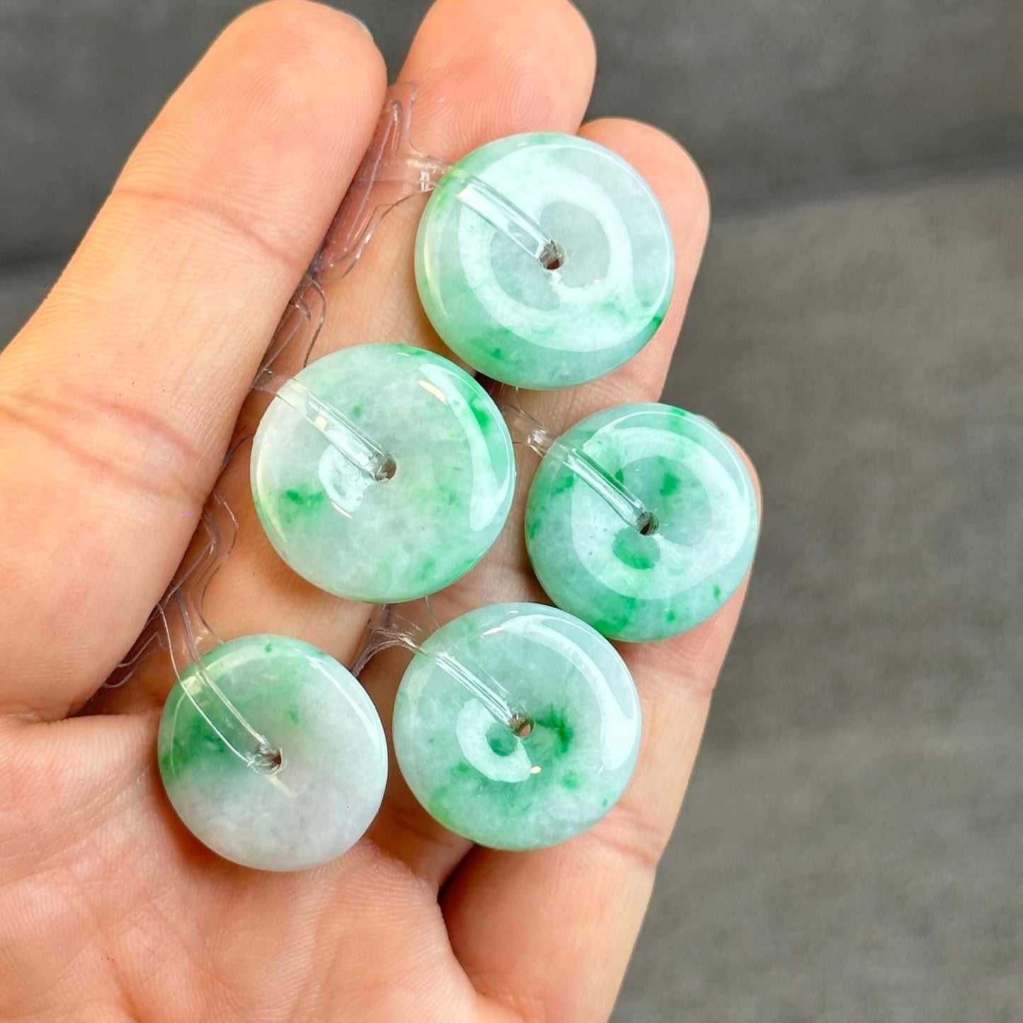 Natural Bright Apple Green Dong Dieu Jadeite Jade Type A Donut