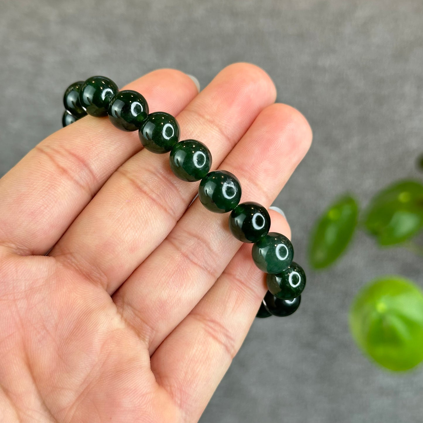 Natural Antigoirte Green Serpentine Bracelet Size 10 mm