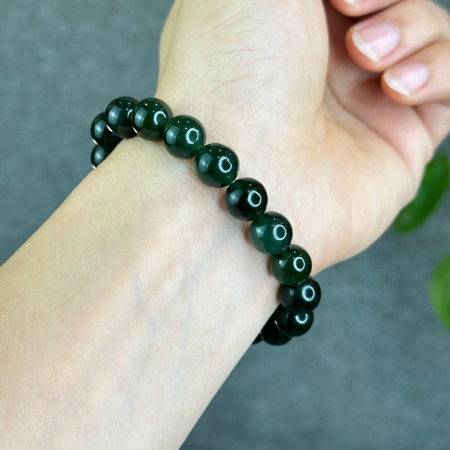 Natural Antigoirte Green Serpentine Bracelet Size 10 mm