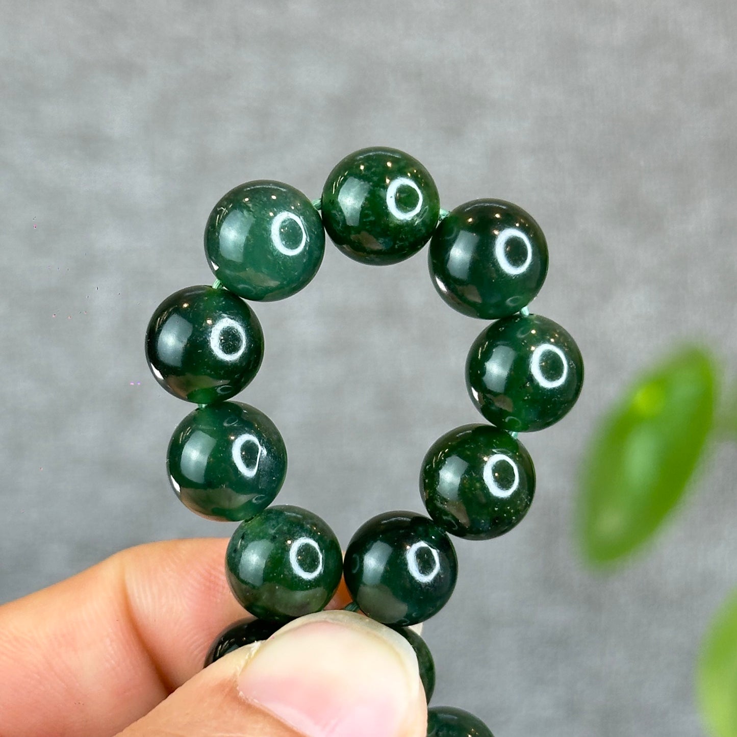 Natural Antigoirte Green Serpentine Bracelet Size 10 mm