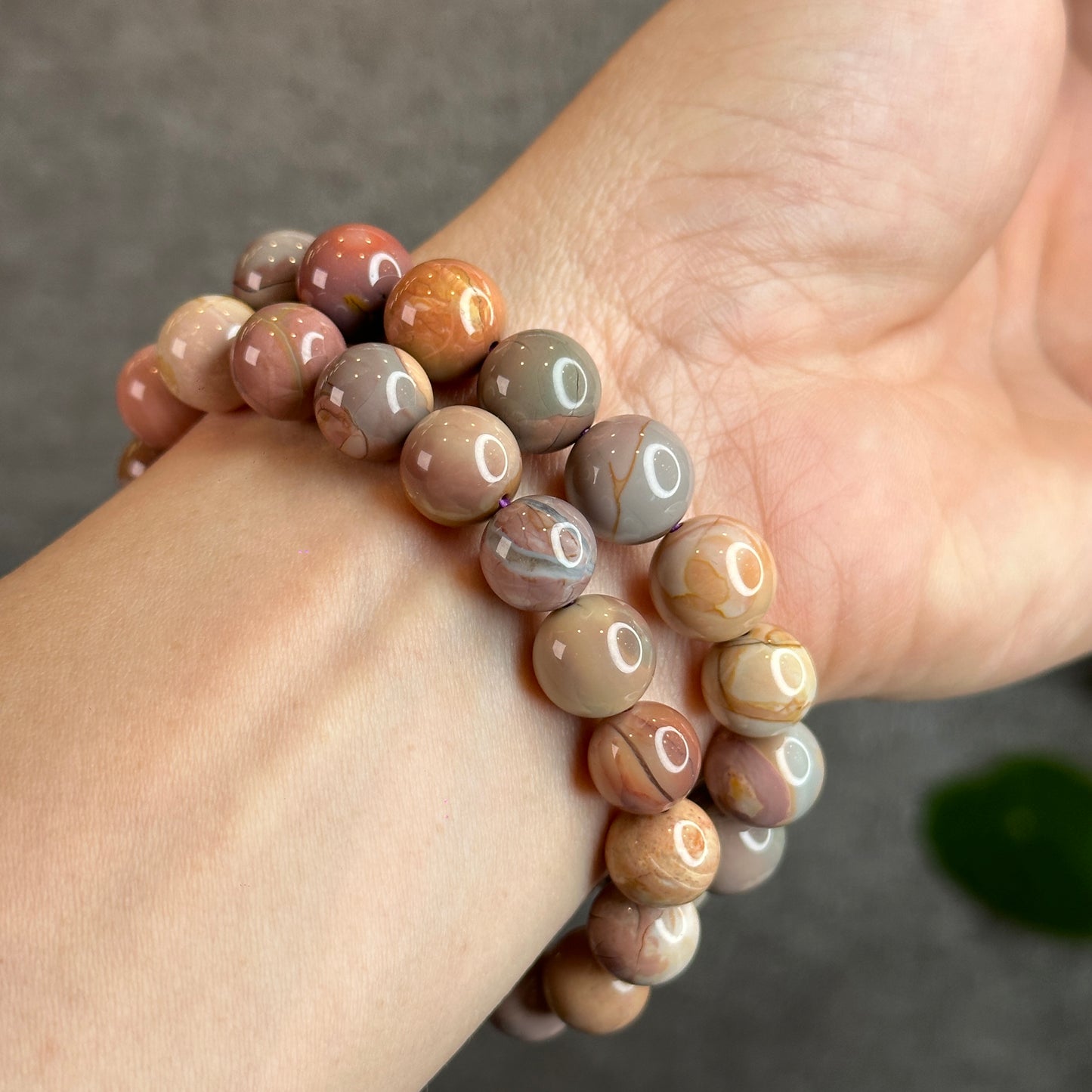 Natural Alashan Agate Bracelet Size 11 mm