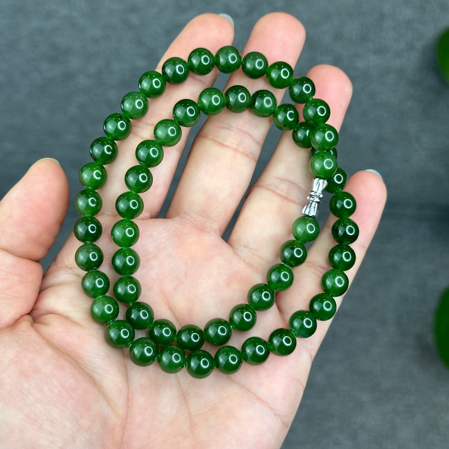 Natural High Quality Nephrite Jade Necklace Size 8 mm