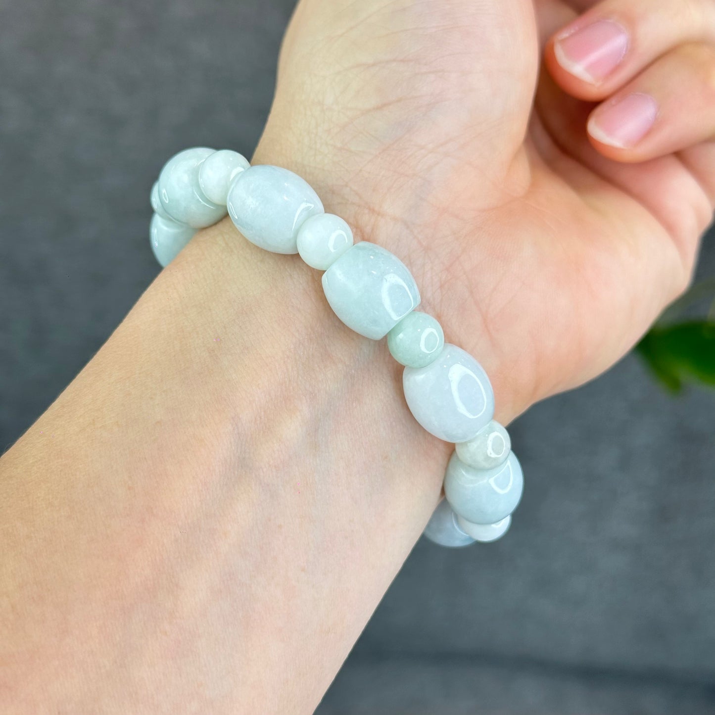 Natural Ivory Mint Green Mixed Bead Lu Thong Bracelet Size 12 mm