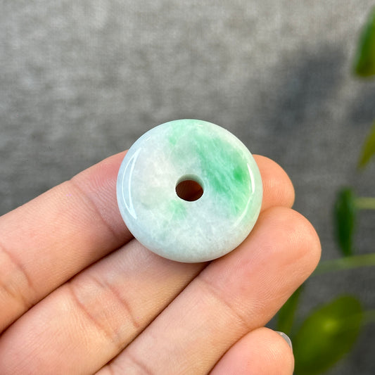 Dong Dieu Jadeite Jade Pendant 2.8 cm